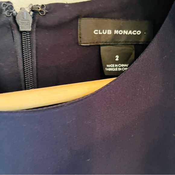 Club Monaco crepe navy jumpsuit - Picture 3 of 10